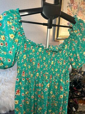 NwT Velvet Torch midi dress